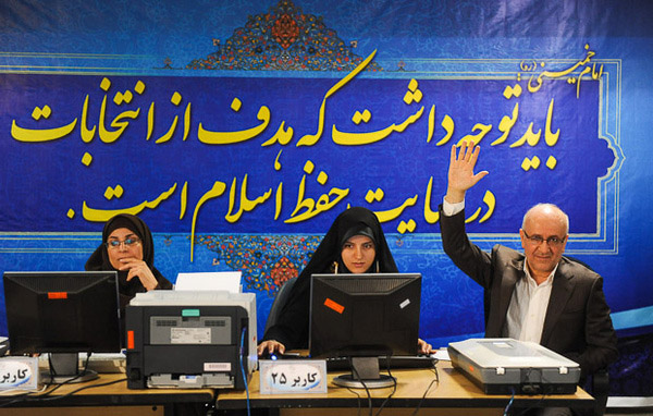 گزارش تصويري: حاشيه هاي روز دوم ثبت‌نام نامزدها