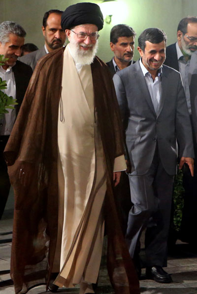 Afbeeldingsresultaat voor ‫عکس احمدی نژاد با خامنه ای‬‎