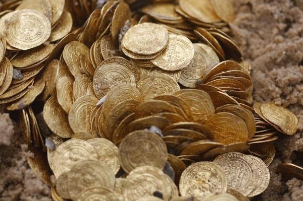 (تصاویر) کشف 2 هزار سکه طلا در اسرائیل