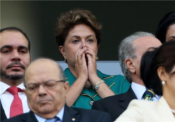 (تصاویر) رهبران در حال تماشای جام جهانی +روحانی 
