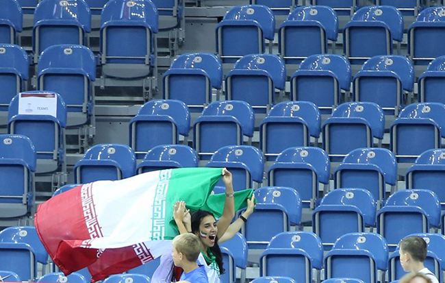 عکس هواداران ایرانی تماشاگران والیبال تماشاگران زن والیبال تماشاگران ایرانی والیبال تماشاگران آمریکا