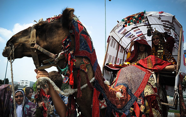 تصاویری از رسم و رسوم عروسی ترکمن‌ها