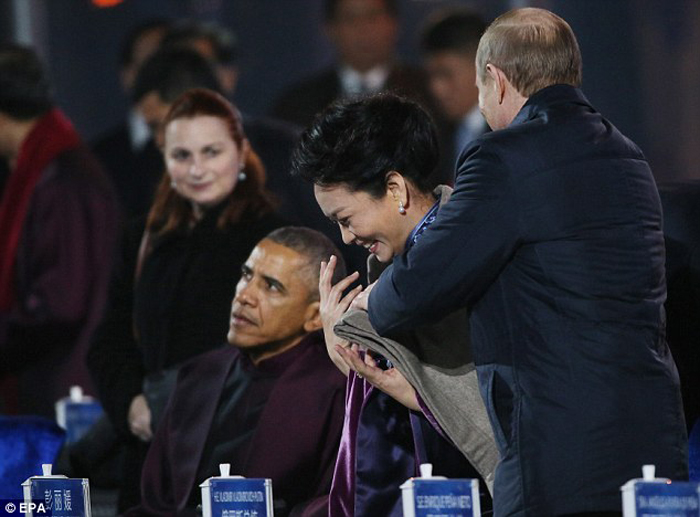 169667 264 صمیمی شدن پوتین با زن رئیس جمهور چین جنجال شد+تصاویر