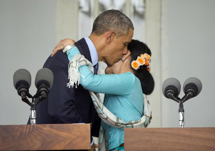 همسر باراک اوباما زن باراک اوباما بیوگرافی باراک اوباما بوسه عاشقانه ازدواج باراک اوباما