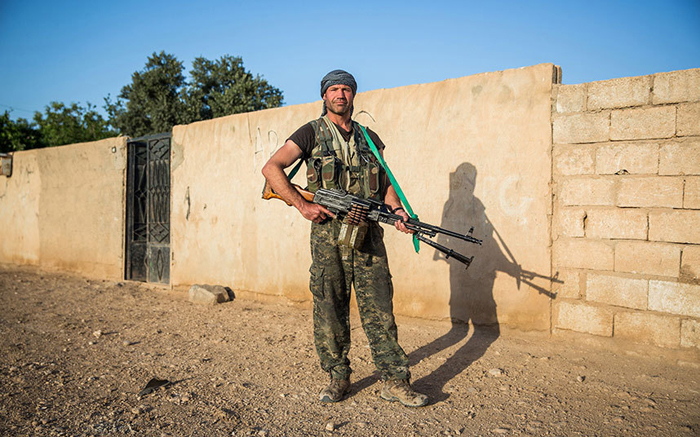 (تصاویر) اتباع خارجی در جنگ با داعش