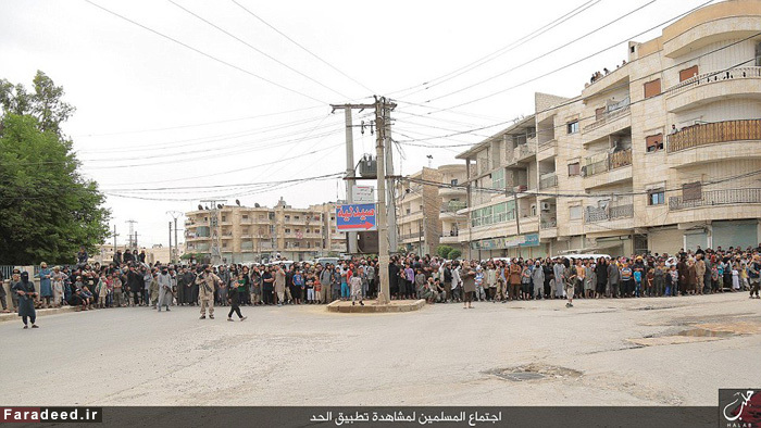(تصاویر) اعدام متهمِ همجنسگرایی توسط داعش