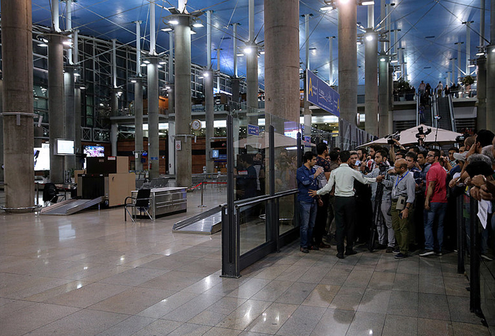 (تصاویر) استقبال از عوامل«فروشنده»در فرودگاه