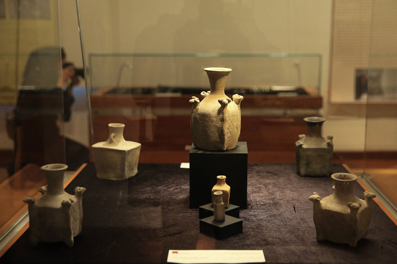 (تصاویر) بازدید سفرا از اشیا باستانی خوروین