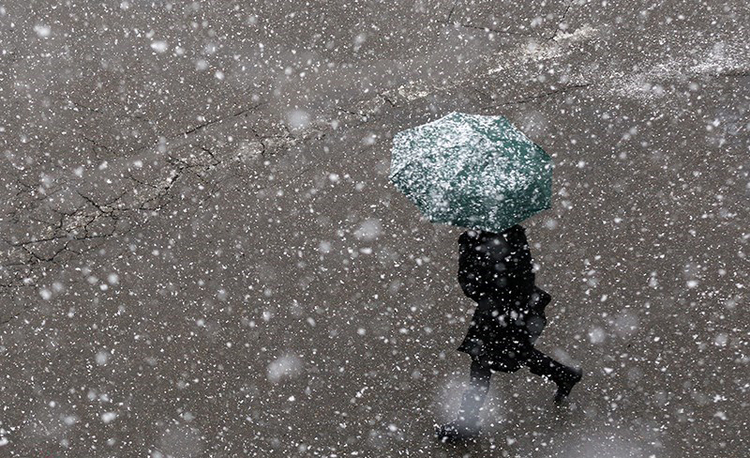 آغاز بارش برف و باران و کاهش 15 درجه‌ای دما