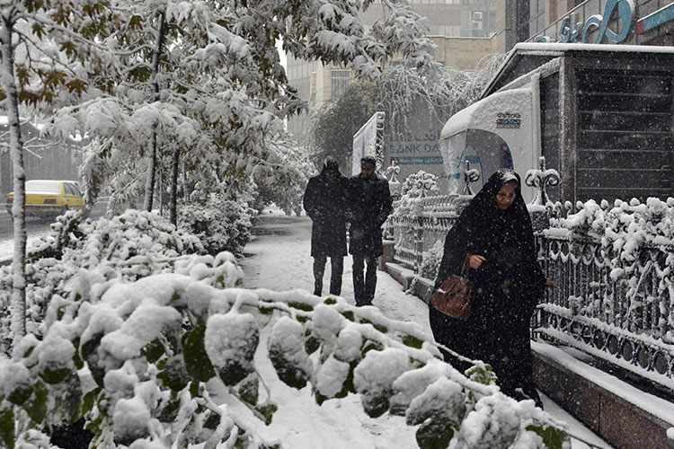 هشدار بارش گسترده برف، باران و آبگرفتگی معابر در ۱۸ استان/ کاهش محسوس دما در تهران از فردا