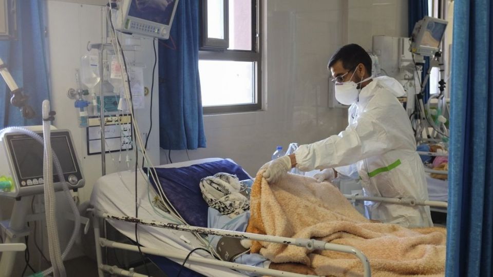آمار کرونا در ایران امروز یکشنبه ۱۷ اسفند ۹۹؛ ۹۳ فوتی جدید / شناسایی ۸۰۱۰ بیمار دیگر