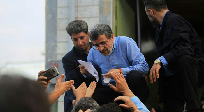 صدای پای احمدی‌نژاد!