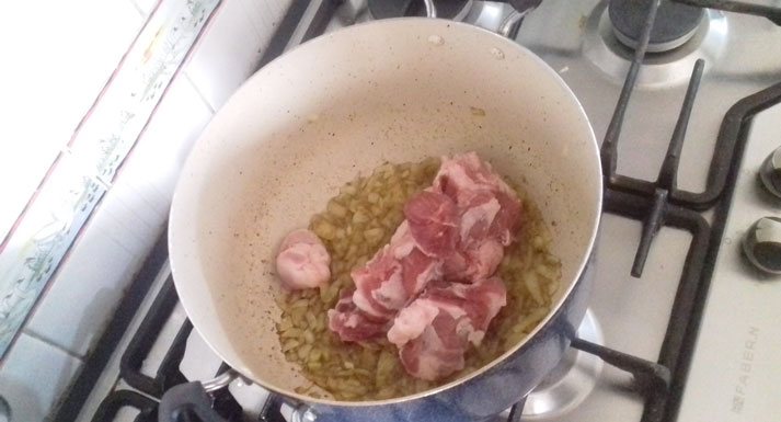 طرز تهیه خورشت لوبیا سبز با گوشت قرمز و مرغ