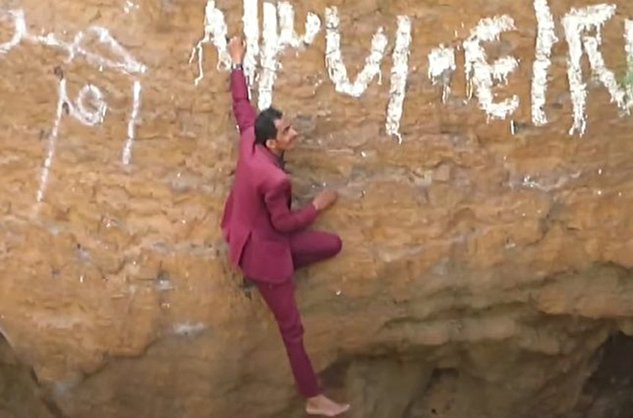 (ویدئو) خطرناک‌ترین عکس سلفی دنیا را یک یمنی گرفت