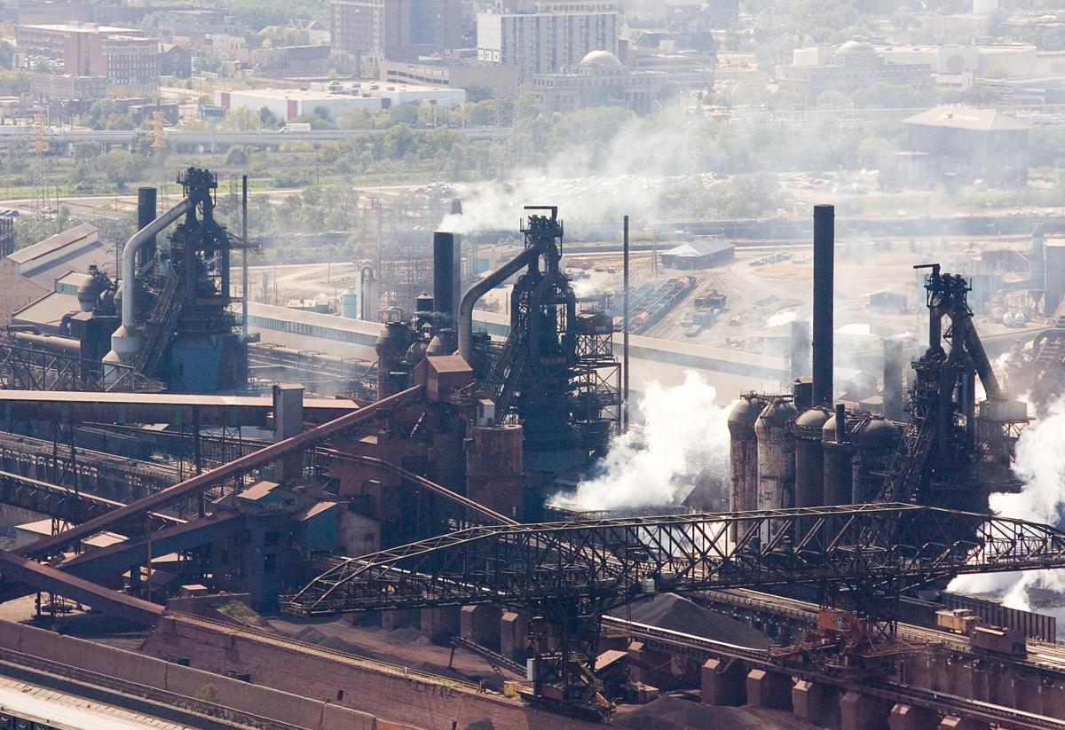 (تصاویر) کارخانه فولاد ایندیانای آمریکا منفجر شد