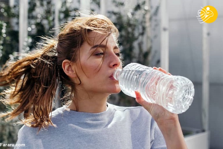 آیا نوشیدن آب از بطری‌های پلاستیکی ایمن است؟