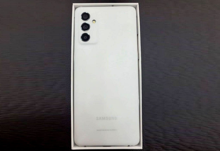 905759 825 - افشای تصاویر واقعی گوشی سامسونگ Galaxy A82