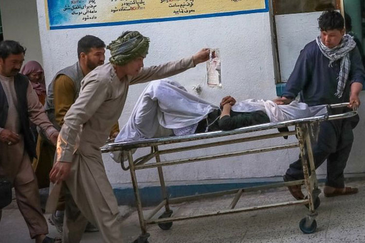 شمار قربانیان انفجار جلوی مدرسه دخترانه در کابل به ۵۰ نفر رسید