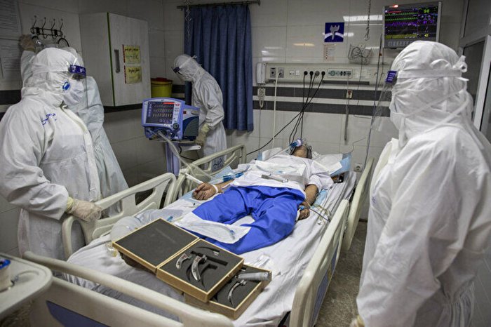 وضعیت اسفناک بیمارستان‌ها؛ تعطیلی موثر برای مهار کرونا یعنی «لاک داون» واقعی