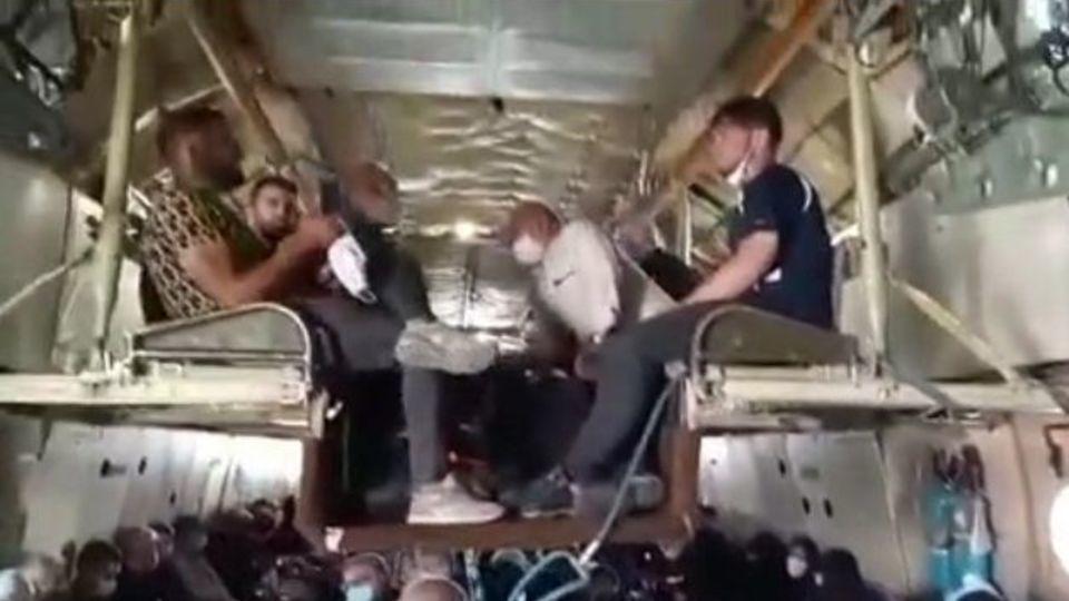 مسافران پرواز ایلیوشین به مقصد عراق؛ مردم عادی نبودند 2
