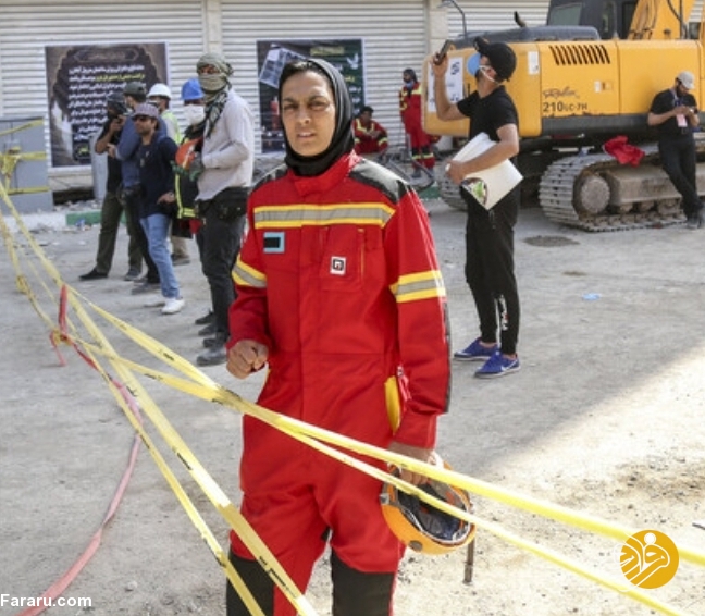 شهربانو منصوریان با لباس آتش‌نشانی در متروپل 