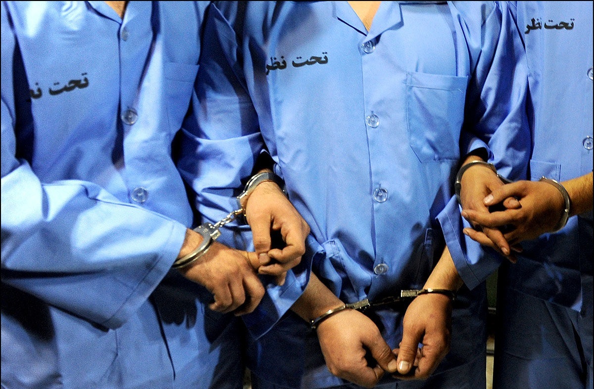 67 سال زندان و 518 ضربه شلاق مجازات راهزنی در پوشش پلیس نامحسوس