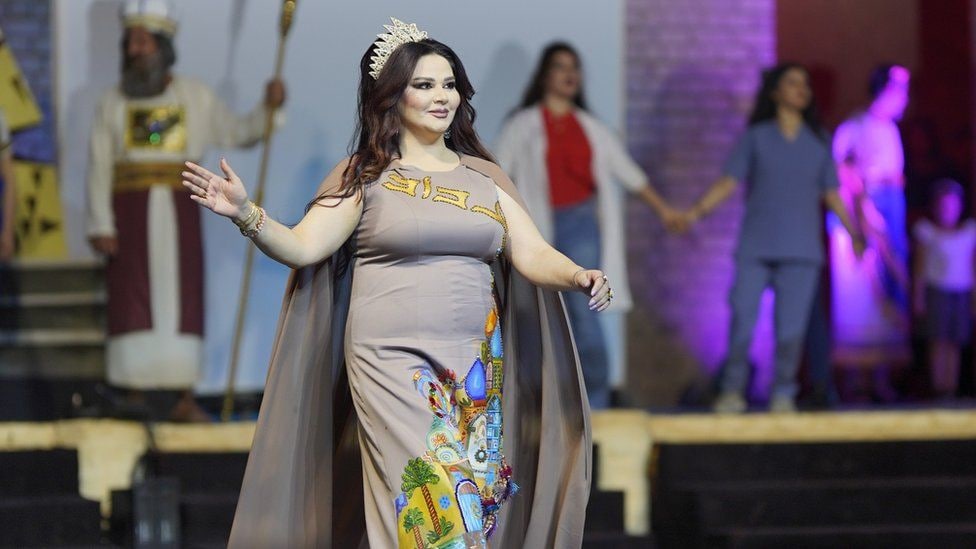 شکایت بازیگر زن عراقی از اکونومیست به دلیل چاقی!