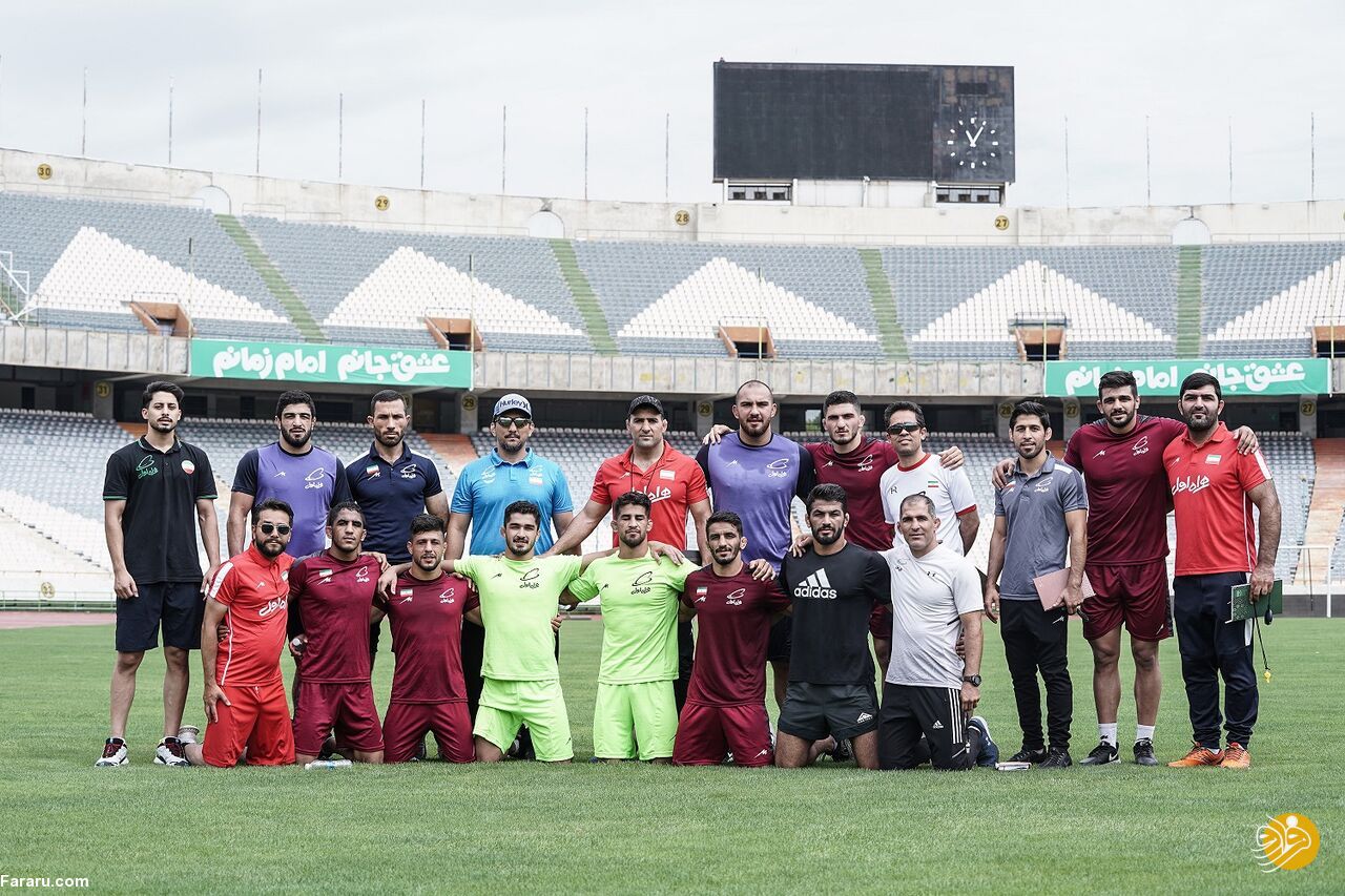 (عکس) حسن یزدانی در زمین فوتبال ورزشگاه آزادی!