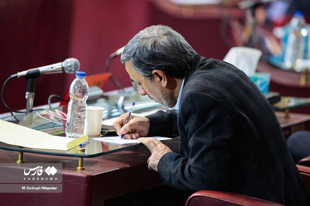روایت تصویری از نامه احمدی‌نژاد به اژه‌ای