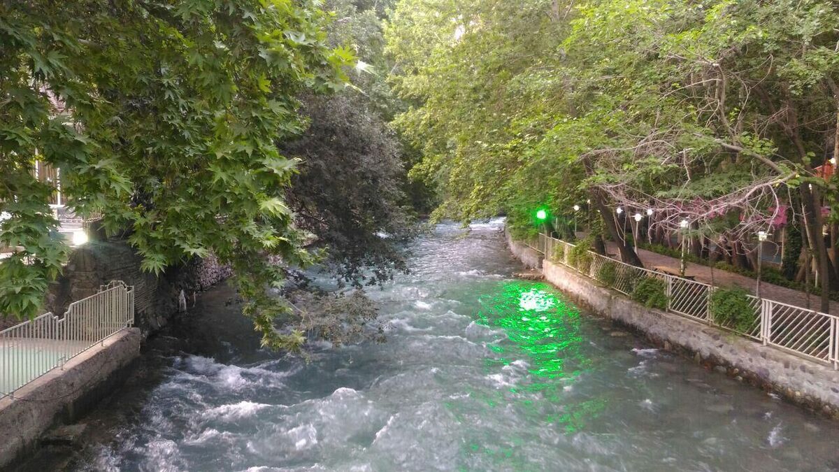 گردشگران در حاشیه رودخانه‌های البرز توقف نکنند