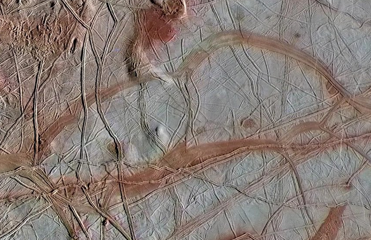 ببینید | انتشار واضح‌ترین تصاویر از قمر اروپا
