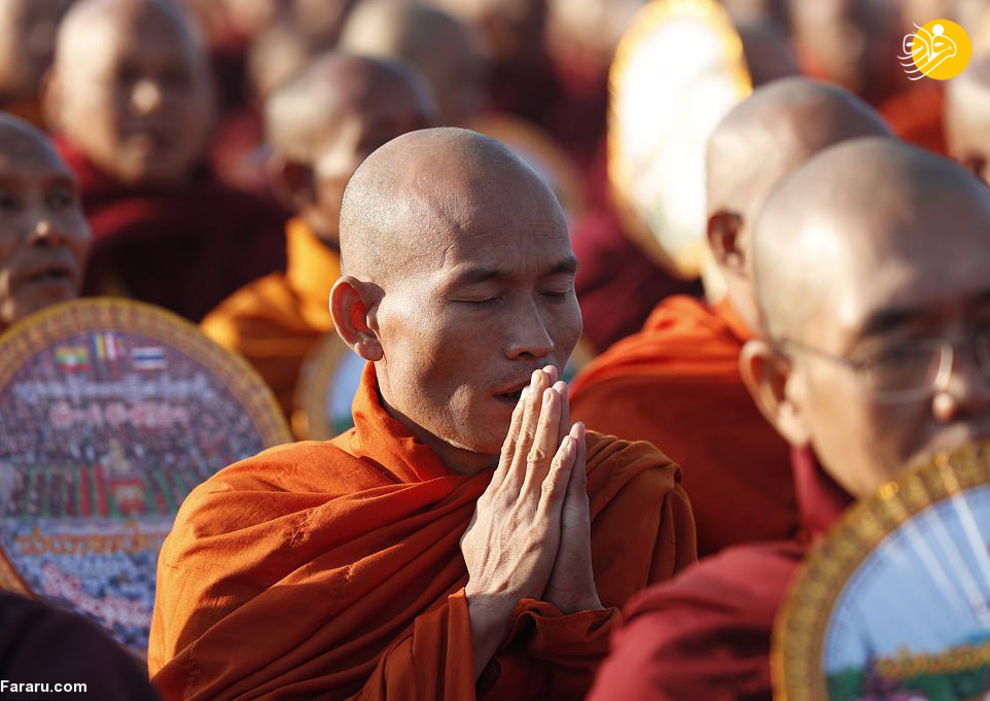 Буддисты это кто. Буддизм махаяна монахи. Буддистские четки Далай лама. Монах Монк Мьянма. Будда монах.