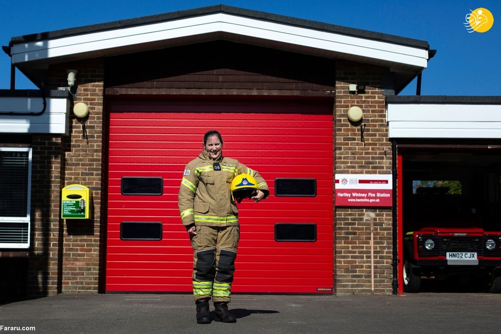 پنی اوبانک یک مأمور آتش نشان در همپشایر انگلستان است. او معتقد است که کارش هم وظیفه است و هم فداکاری.