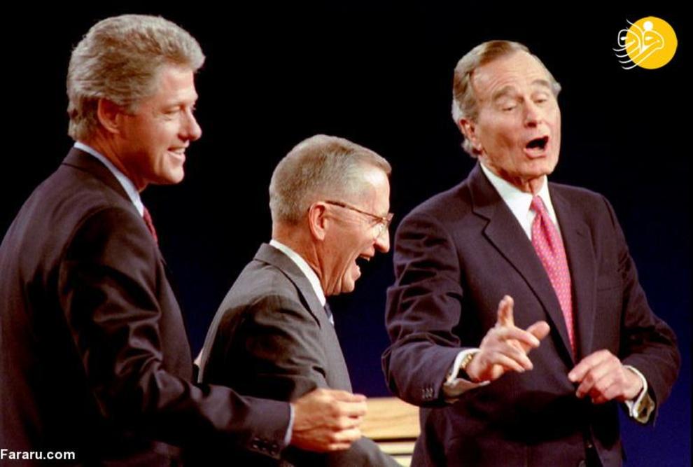 سال 1992: مناظره تلویزیونی بین جورج بوش، بیل کلینتون و راث پرو نامزد مستقل برگزار گردید و کلینتون رئیس جمهور آمریکا شد.