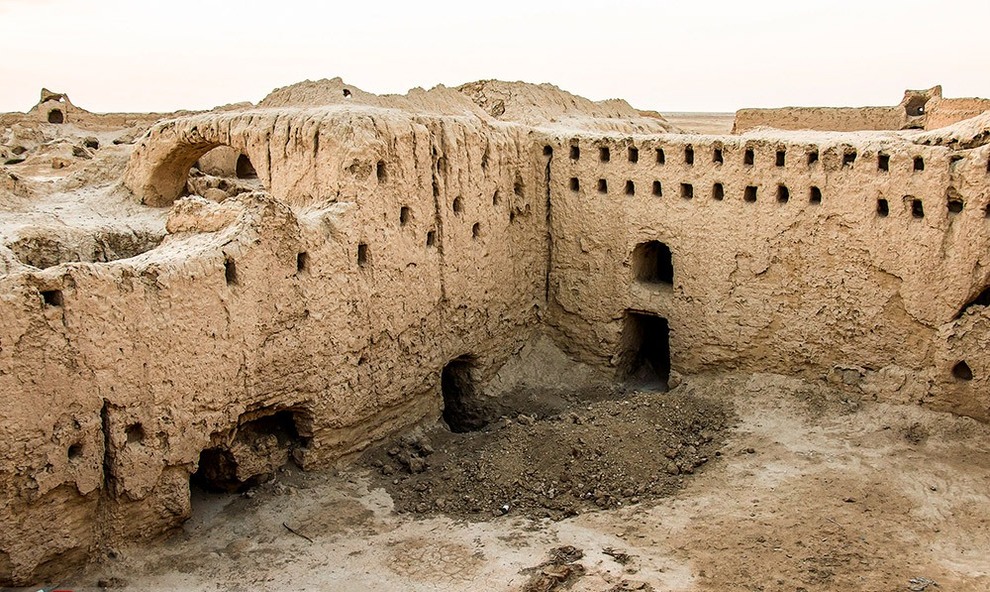قلعه رستم در سیستان بلوچستان و گنج نامه شیخ بهائی