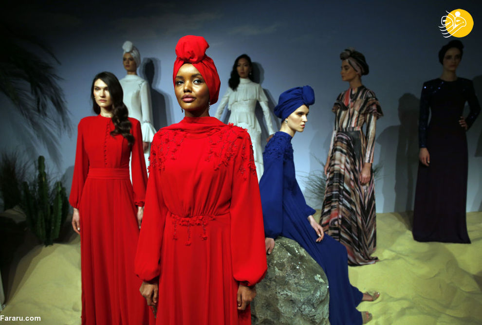 مدل مسلمان حلیمه آدن در نمایش مد در استانبول 