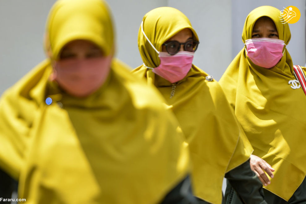 زنان با حجاب و ماسک در اندونزی 