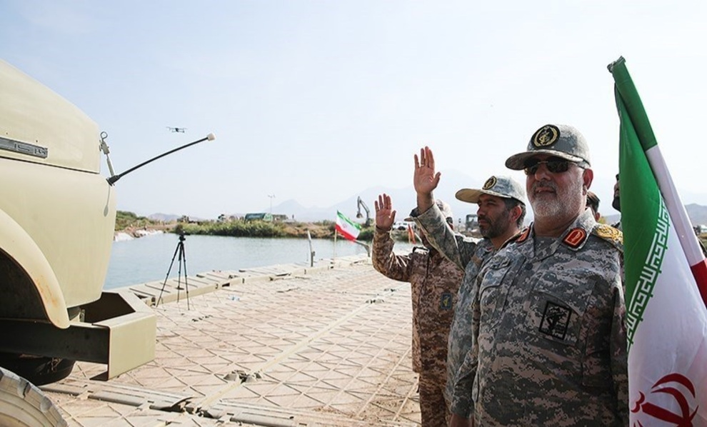رزمایش اقتدار / یگان‌های زرهی و مهندسی سپاه از رود ارس گذشتند + عکس‌ها